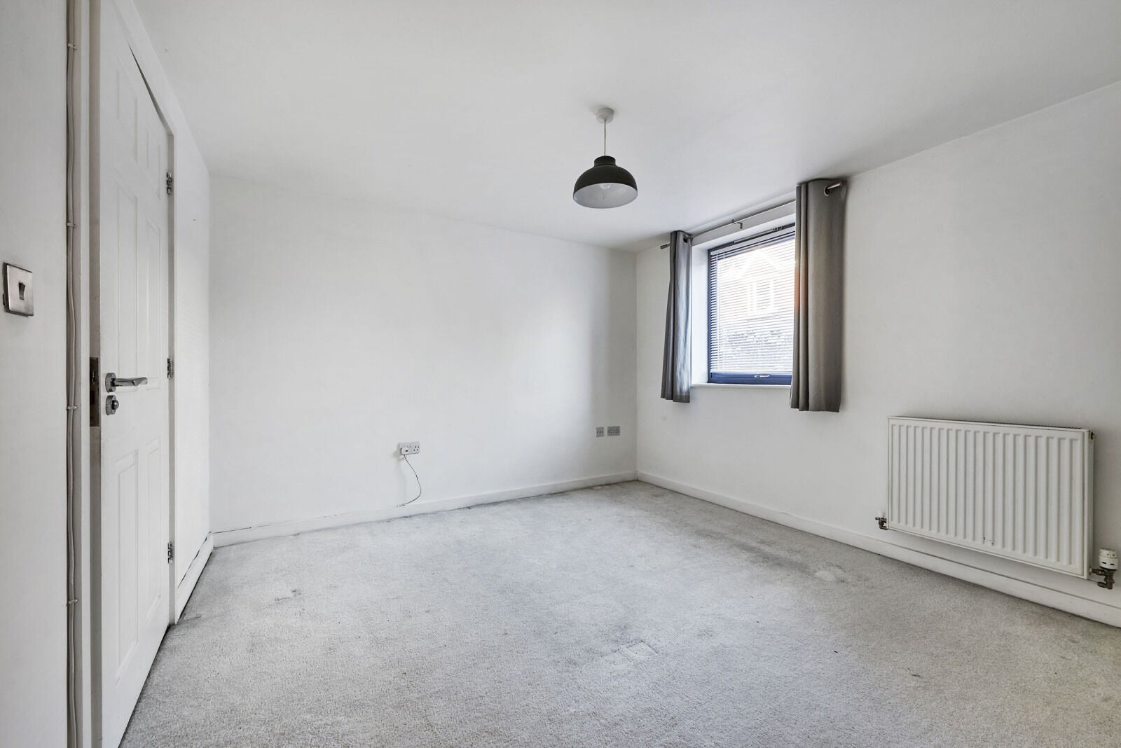 Flat Newsom Place in St Albans