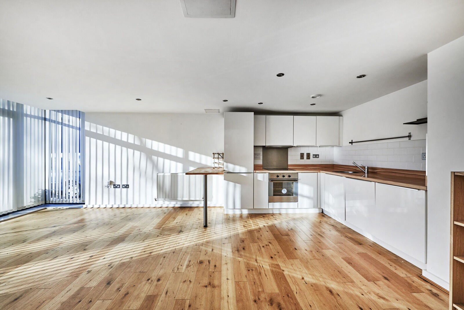 Flat Newsom Place in St Albans