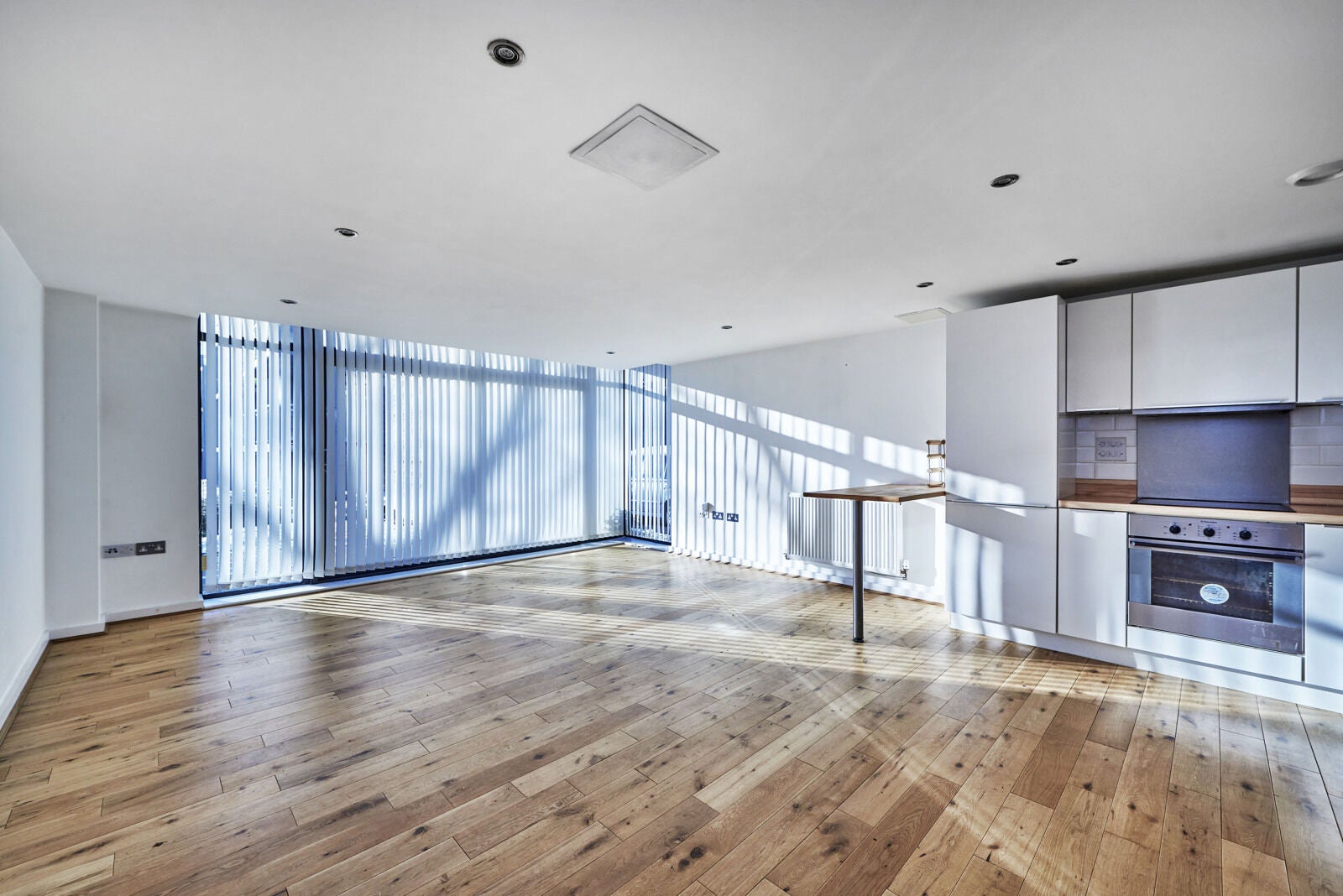 Flat Newsom Place in St Albans
