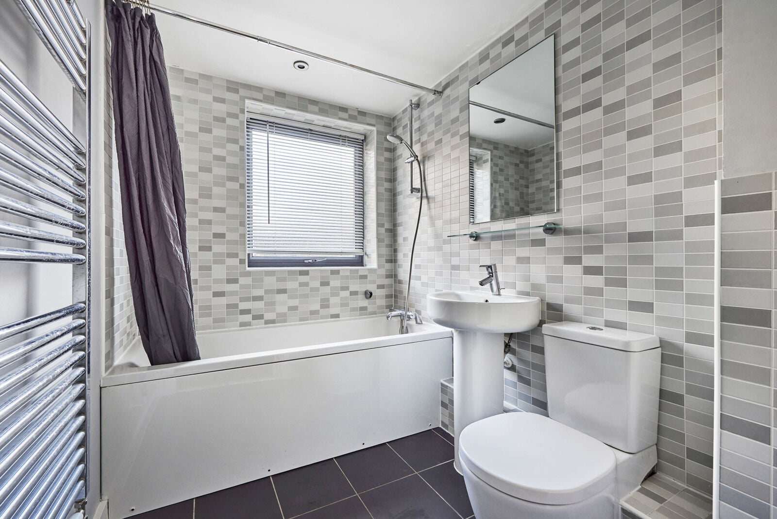 Flat Newsom Place in St Albans
