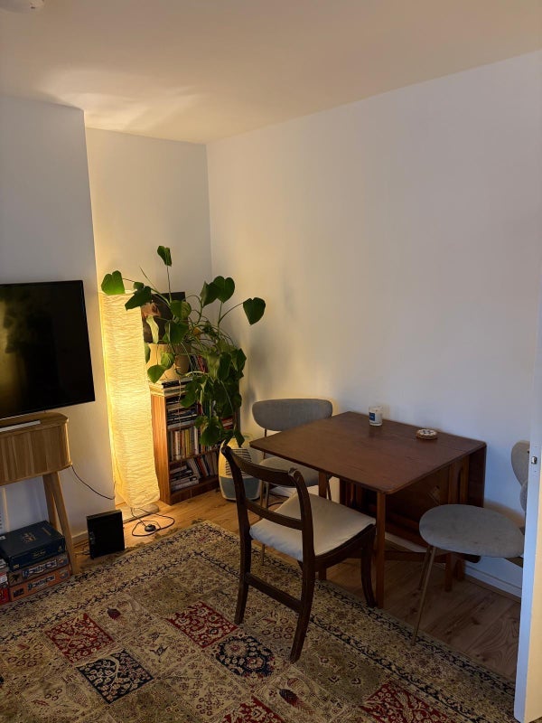 Room Lorne Road in Greater London