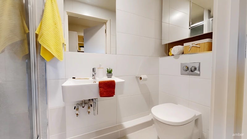Flat Hatfields in Greater London
