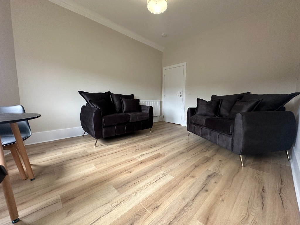 Flat George Street in Paisley
