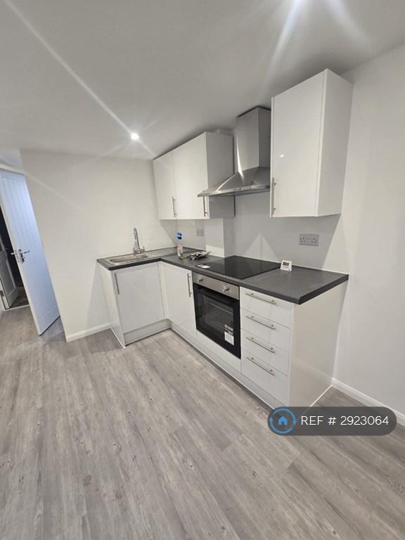 Flat Godman Road in Chadwell St Mary