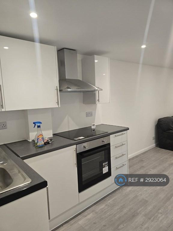 Flat Godman Road in Chadwell St Mary