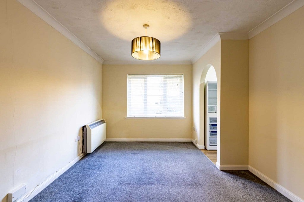 Flat Hales Park in Dacorum