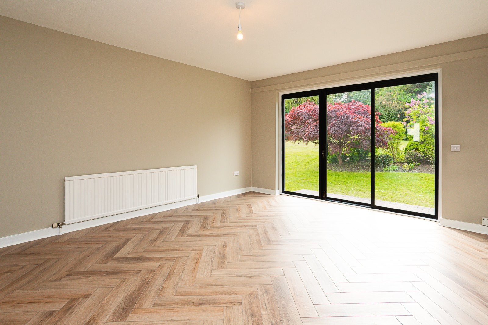 Flat Southbank Court in City of Edinburgh
