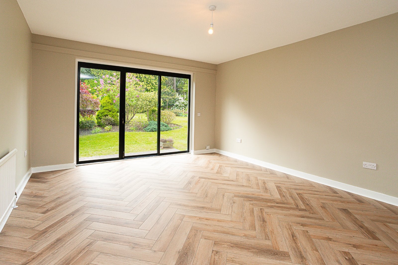 Flat Southbank Court in City of Edinburgh