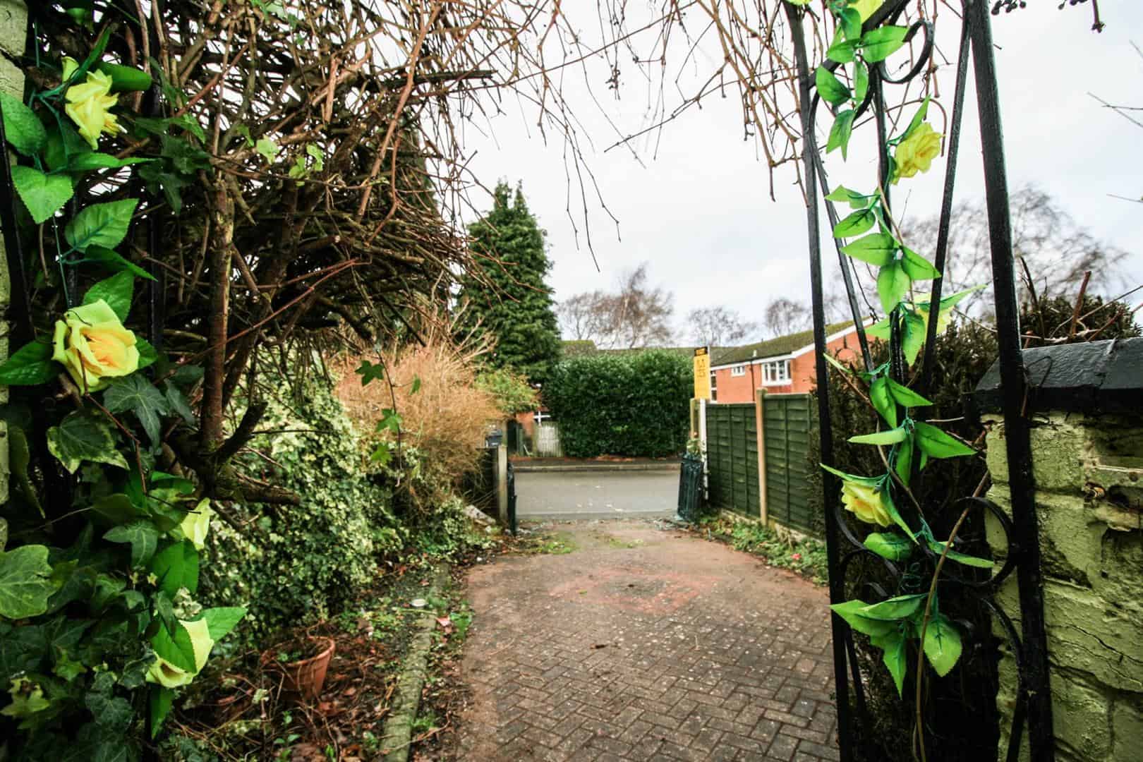 Flat Bigwood Drive in Birmingham
