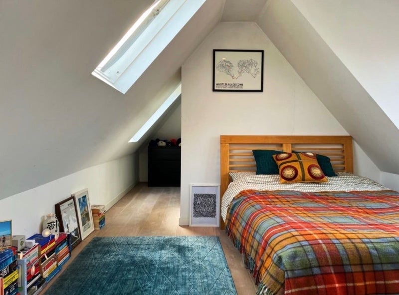 Room Ellerton Road in Greater London