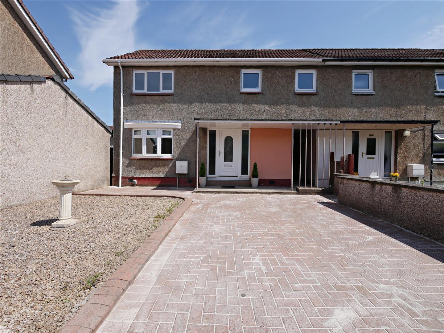 House Alloway Drive in Kirkintilloch