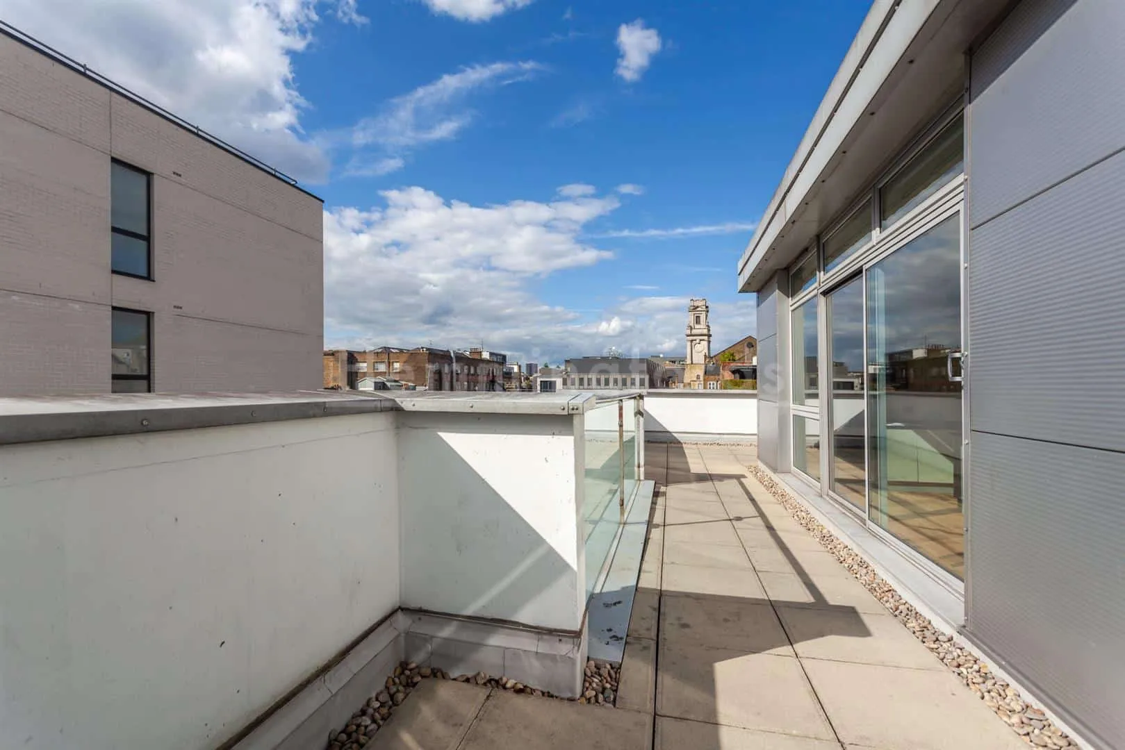 Flat Dereham Place in Greater London