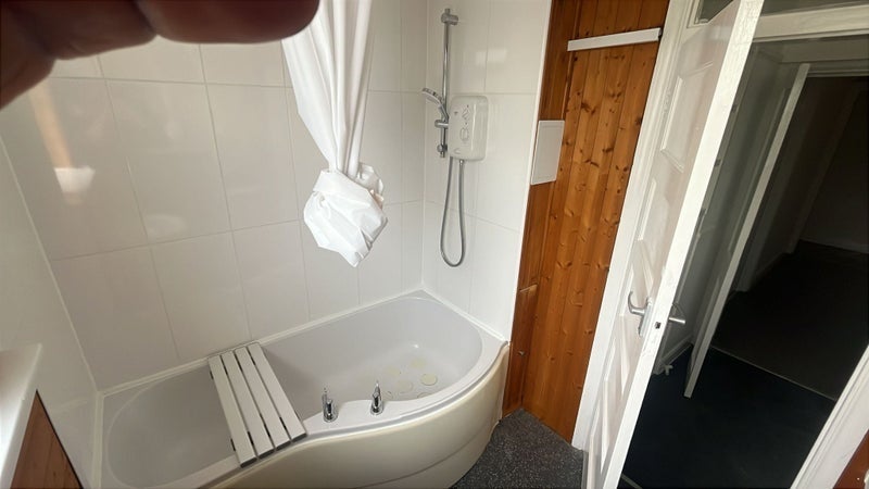Room Windsor Drive in Greater London