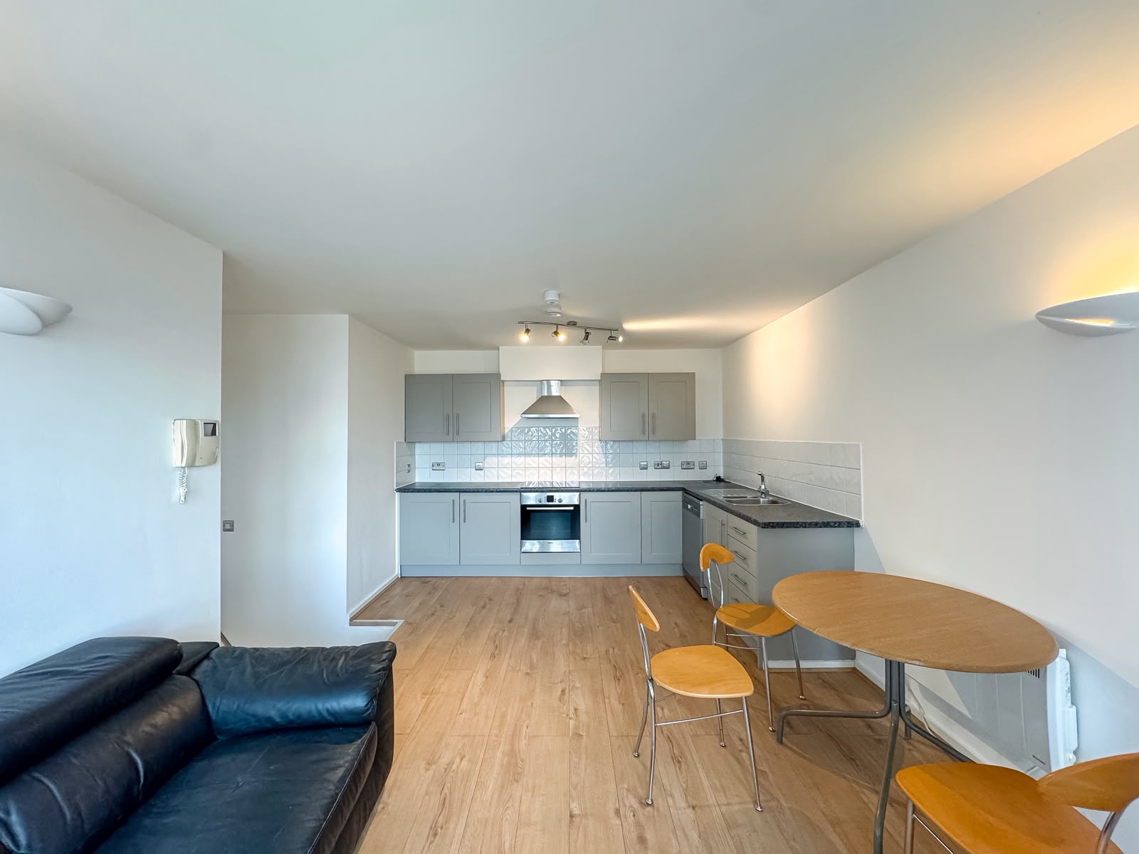 Flat Calderwood Street in Greater London