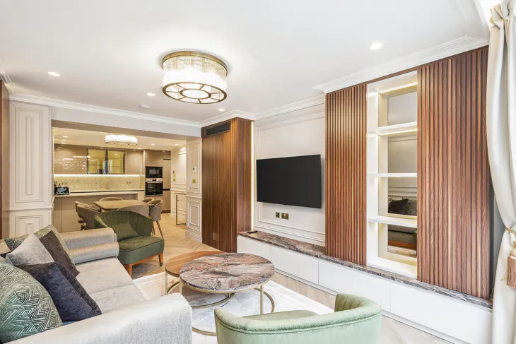 Flat Royal Crescent in Greater London
