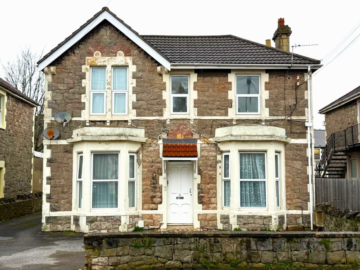 Flat Baker Street in Weston-super-Mare