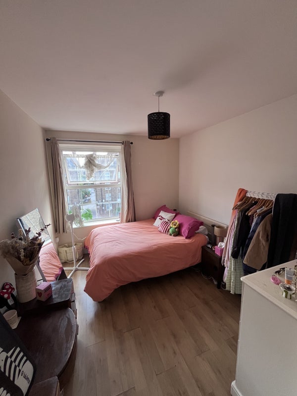 Room Portland Avenue in Greater London