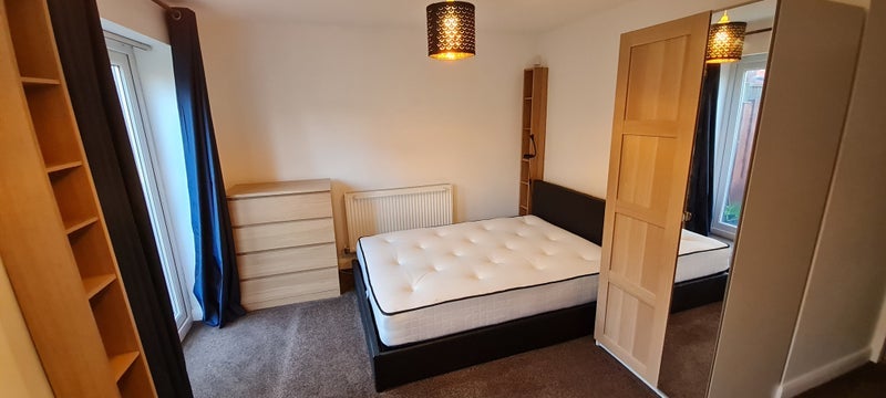 Room Dunworth Street in Manchester