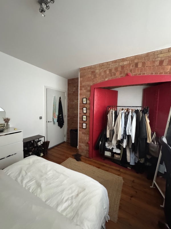 Room Back Church Lane in Greater London