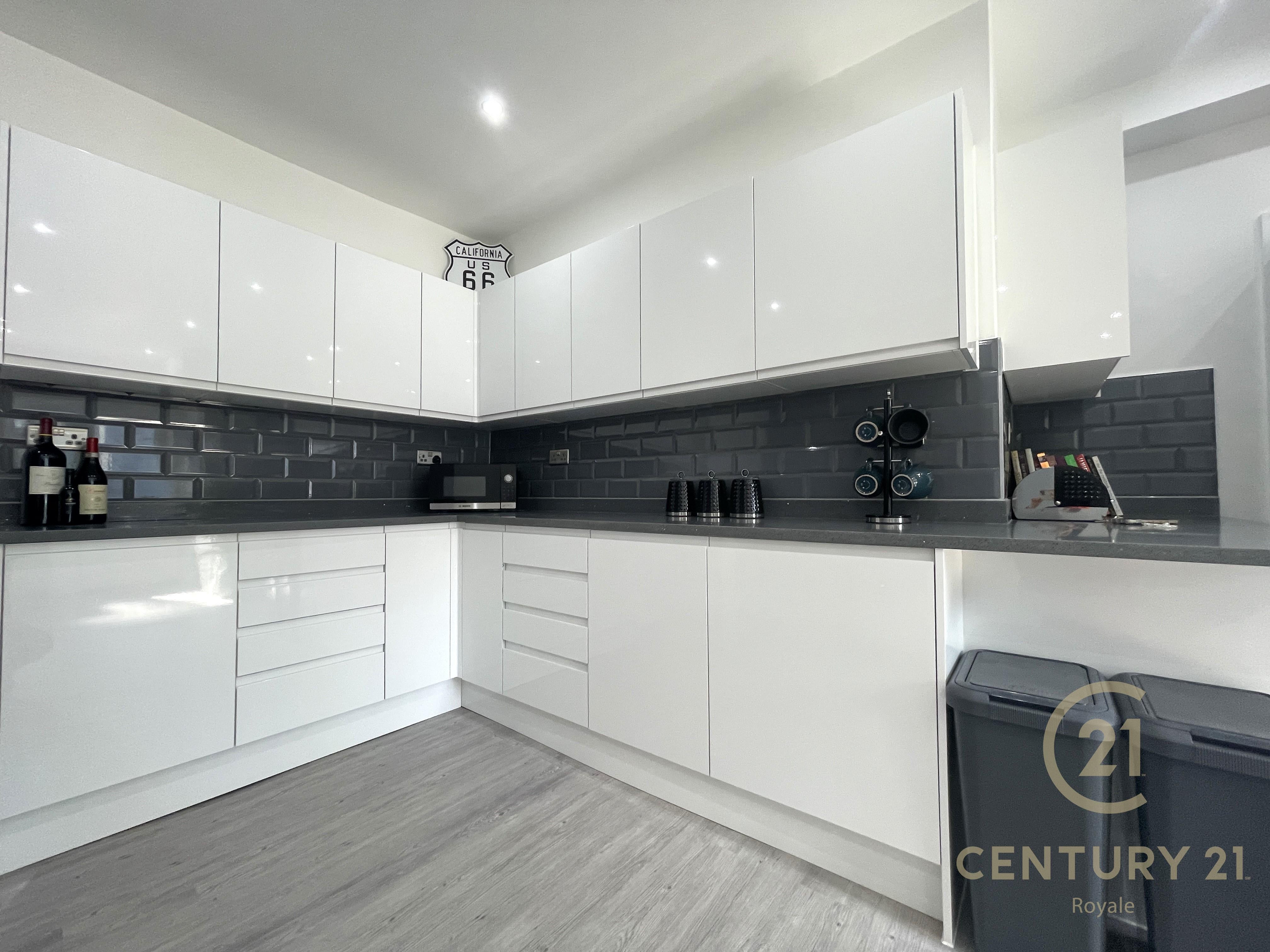 Room Hill Crescent in Greater London