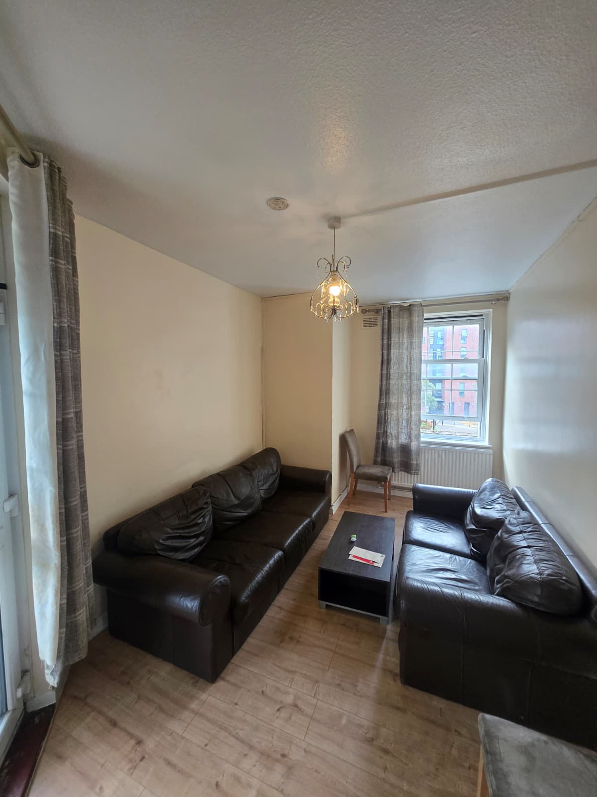 Flat Ratcliffe Lane in Greater London