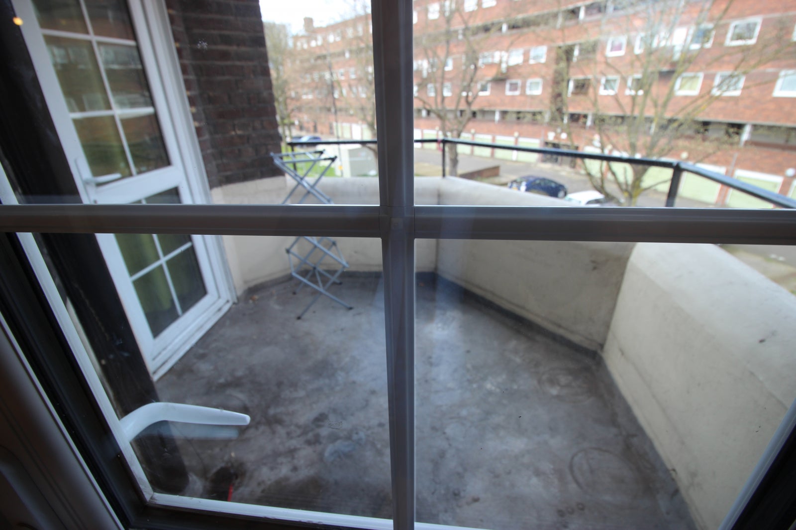 Flat Ratcliffe Lane in Greater London