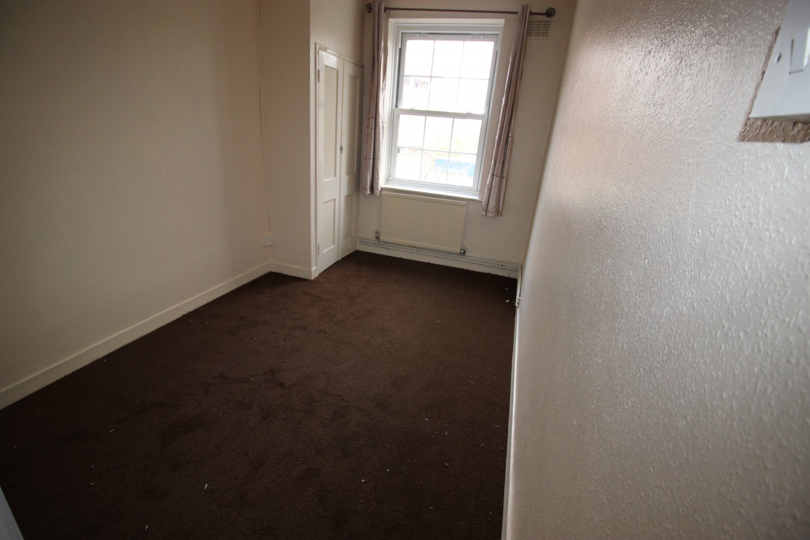 Flat Ratcliffe Lane in Greater London