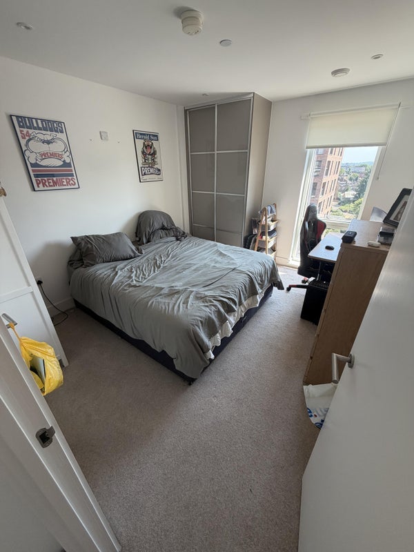 Room Elsa Street in Greater London