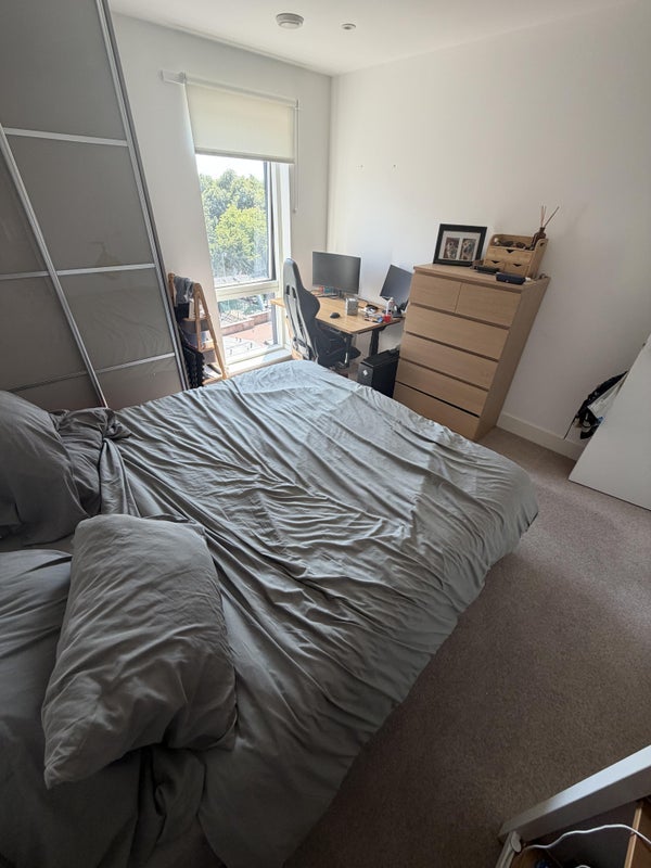 Room Elsa Street in Greater London