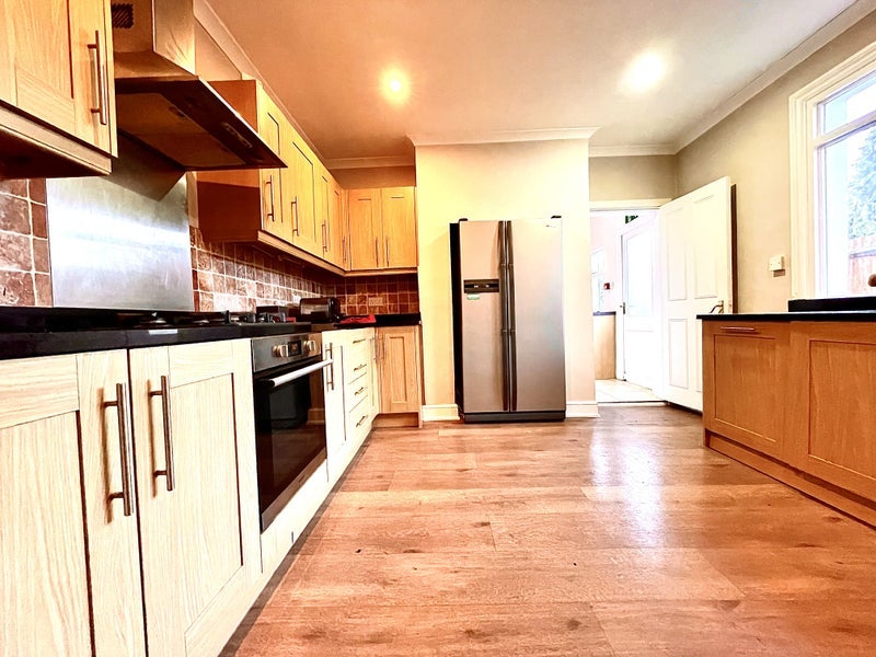 Room Burrage Road in Greater London