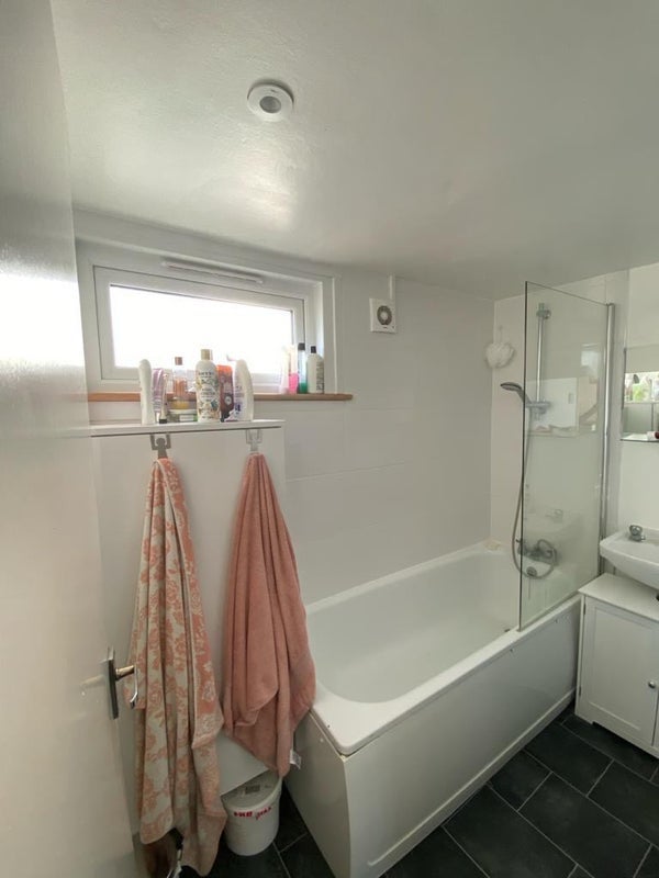 Room Trinity Road in Greater London