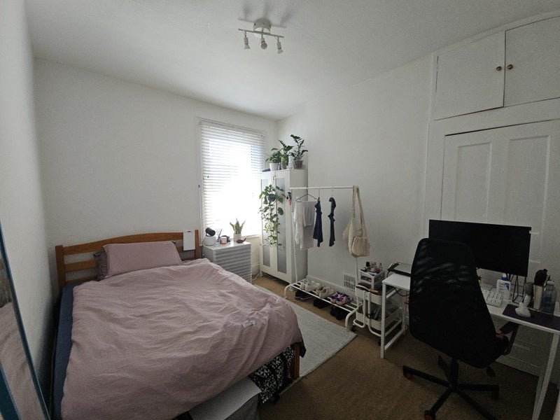 Room Trinity Road in Greater London