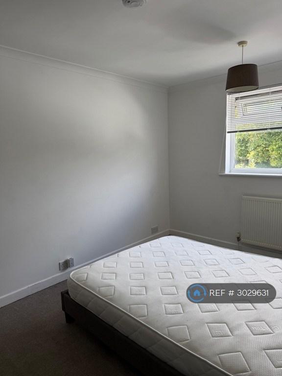 Room Exeter Close in Stevenage