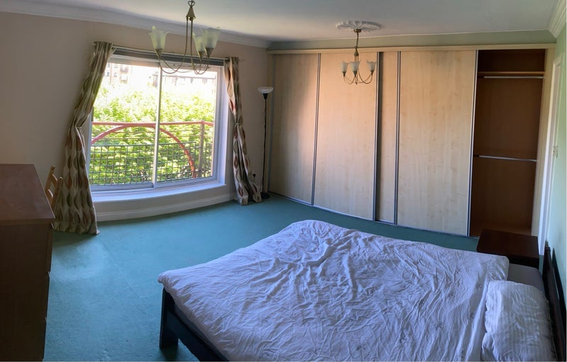 Room Riverview Drive in Glasgow