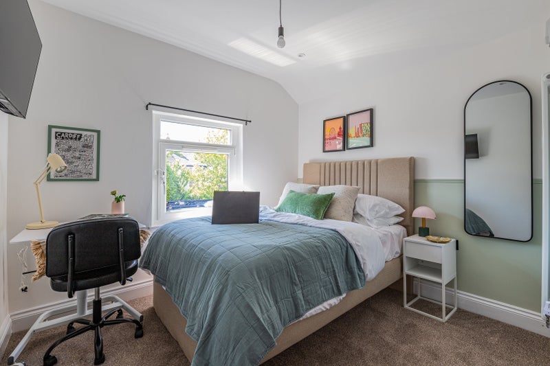 Room Theodora Street in Cardiff