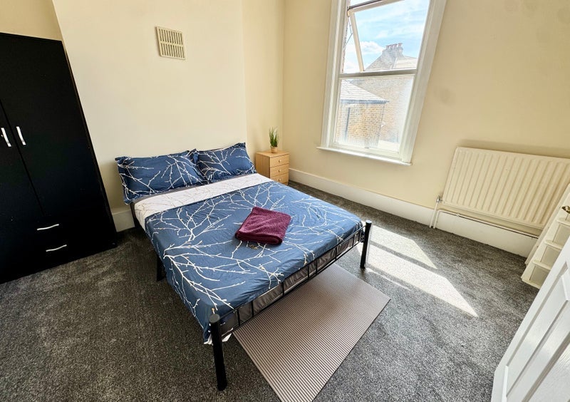 Room Evelyn Street in Greater London