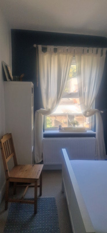 Room Hampstead Road in Bristol