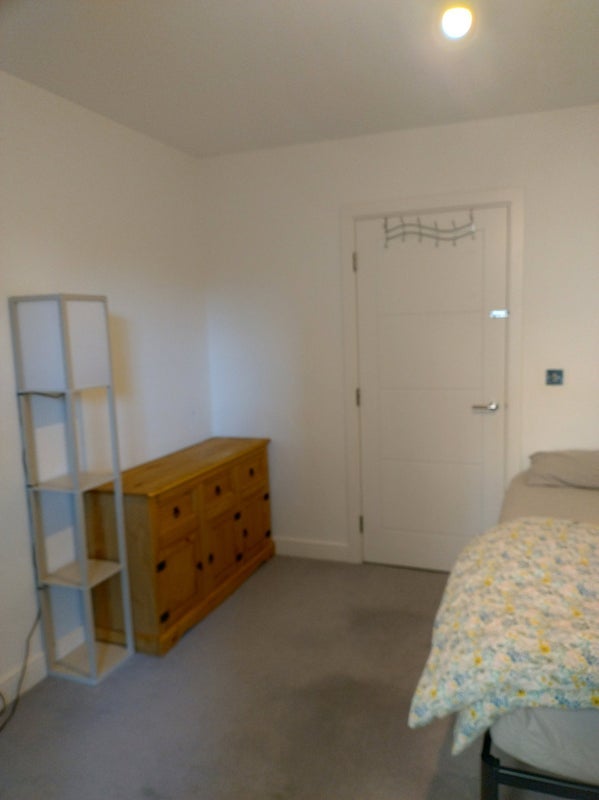 Room Track Street in Greater London