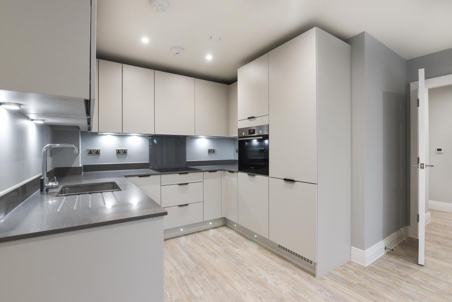 Flat Uxbridge Road in Greater London