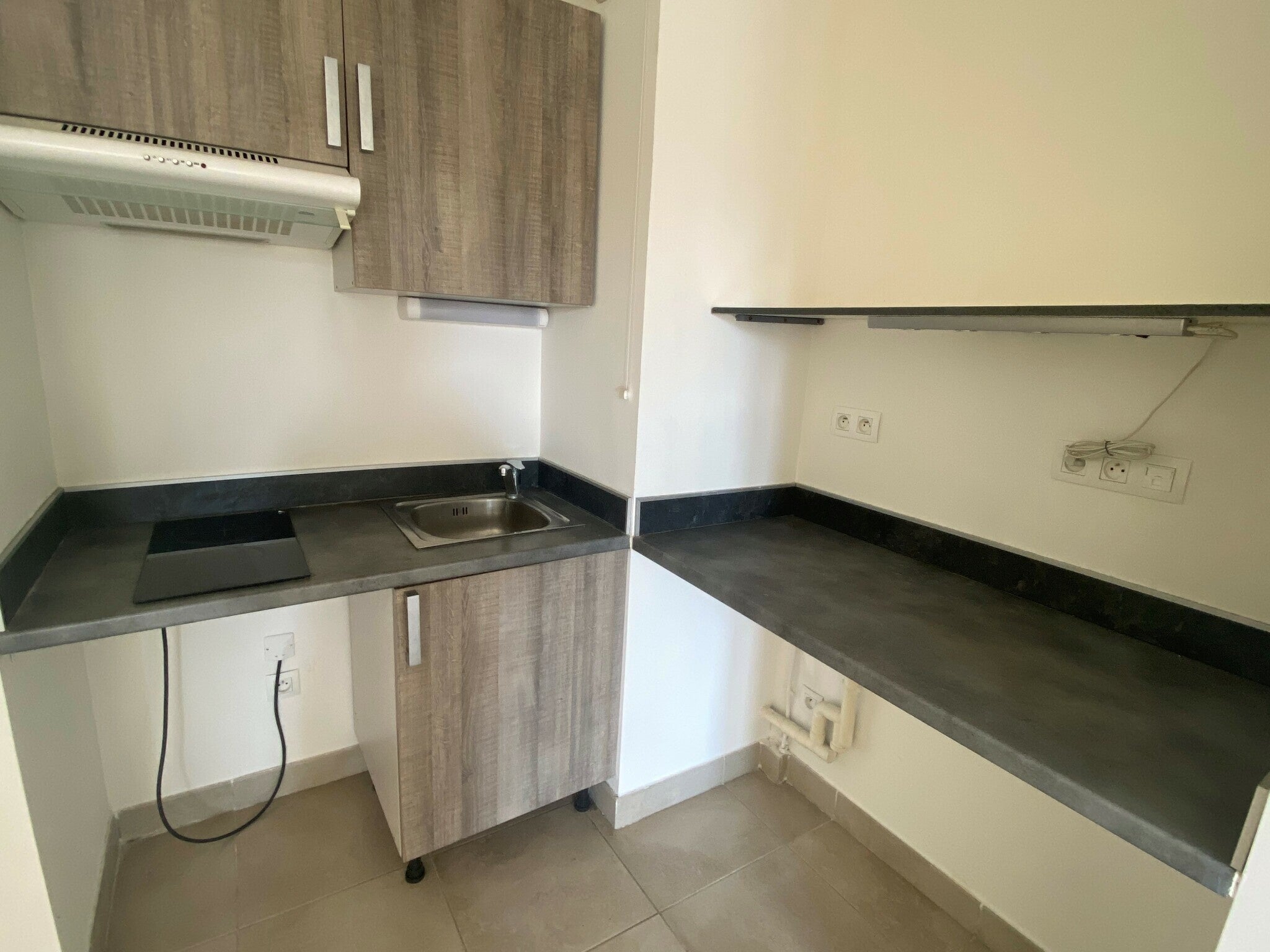 Appartement Rue Albert Therme à Nîmes
