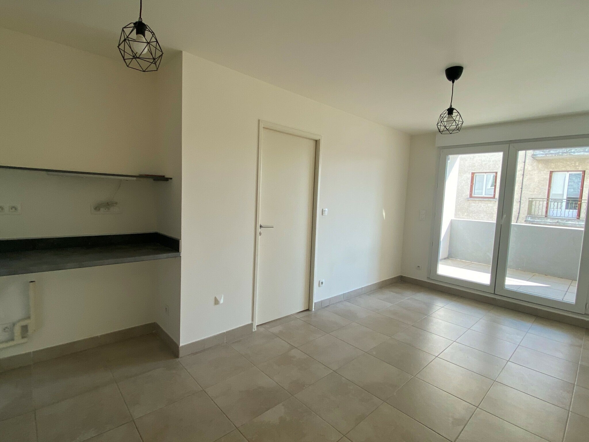 Appartement Rue Albert Therme à Nîmes