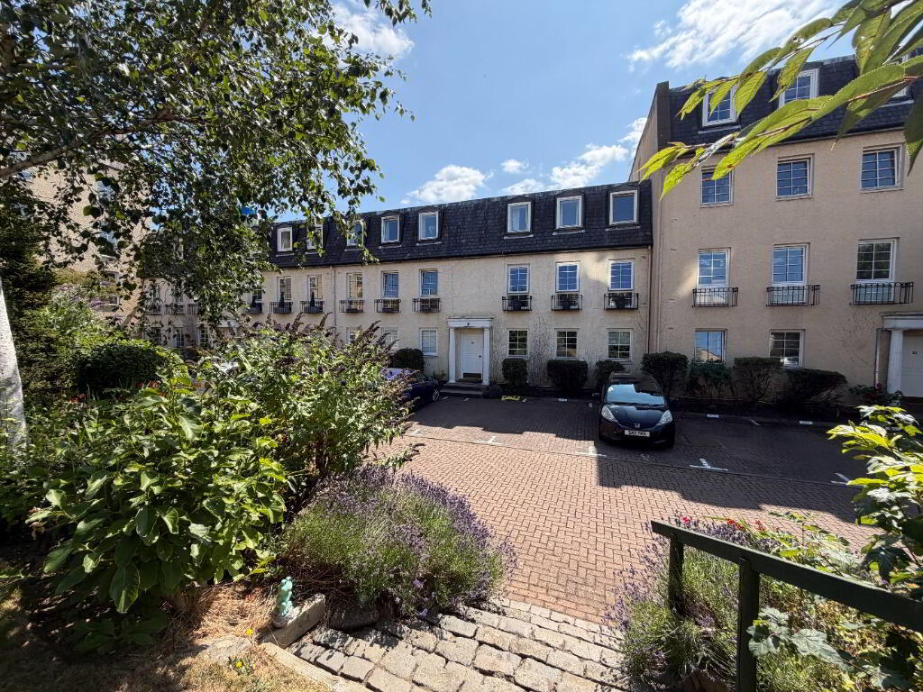 Flat New Mart Road in City of Edinburgh
