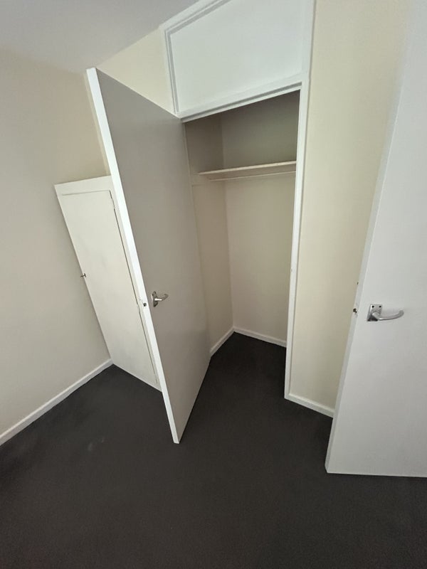 Room Gledhow Lane in Leeds
