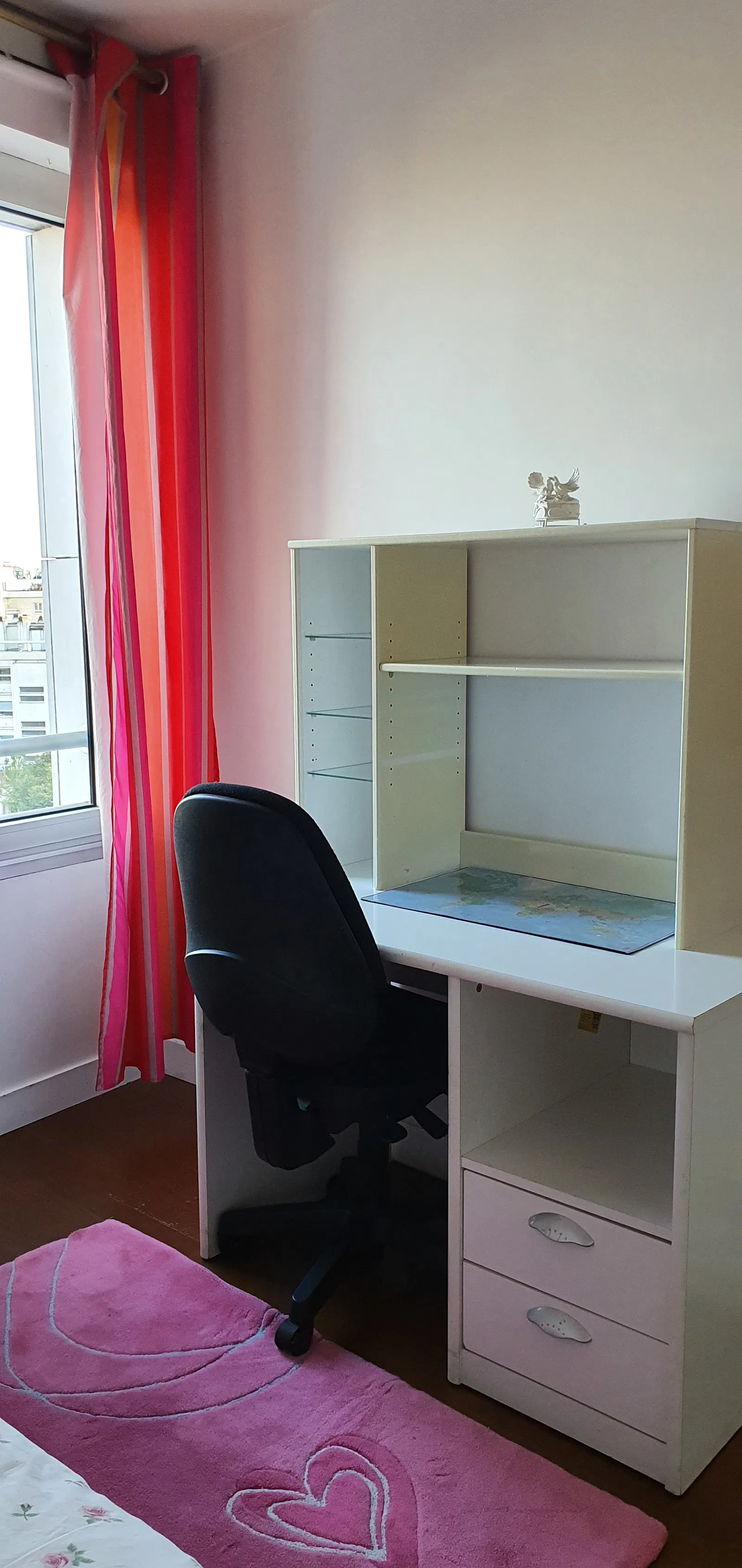 Chambre Rue des Huissiers à Neuilly-sur-Seine