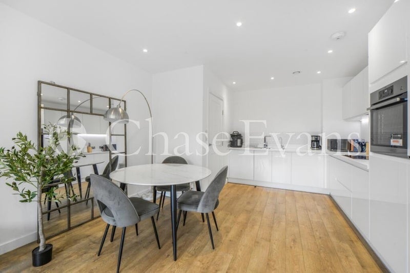 Room Artillery Place in Greater London