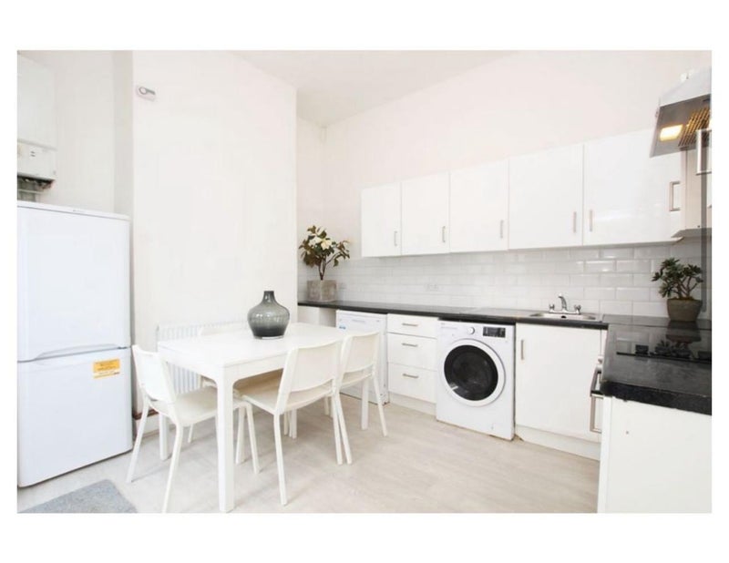 Room Morval Road in Greater London