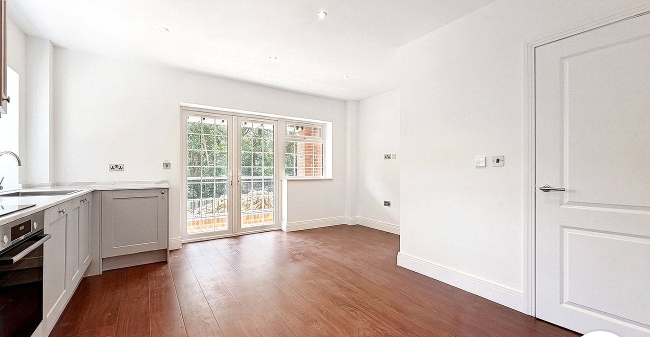 Flat Eaglesfield Road in Greater London