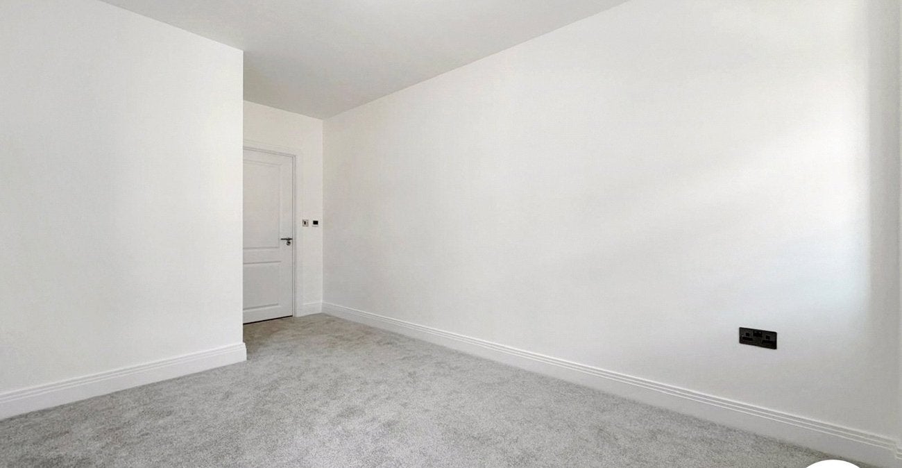 Flat Eaglesfield Road in Greater London
