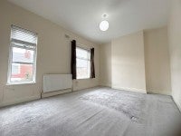 House Aberdeen Crescent in Cheadle