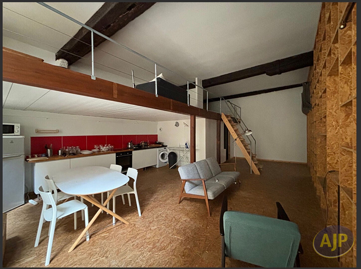 Flat Route des Fontaines in Cours-de-Pile